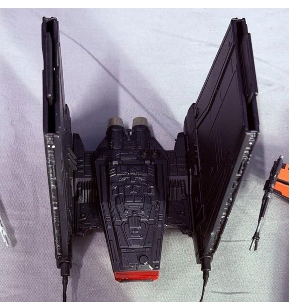 Star Wars Kylo Ren's Command Shuttle Disney Store Die Cast Vehicle 2015 Loose